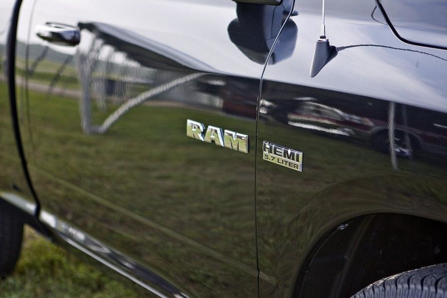  Dodge Ram 1500 RT 2009 года  (фото 28 из 30)